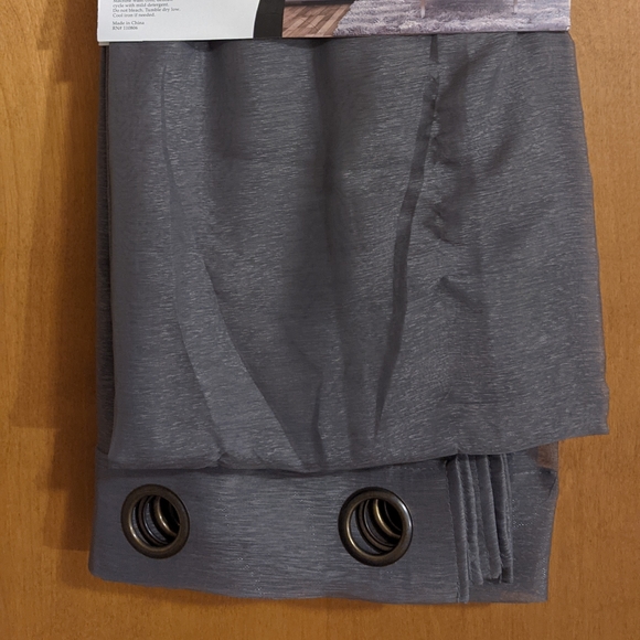 NWT Sheer Elegance Window Panel - Picture 4 of 6